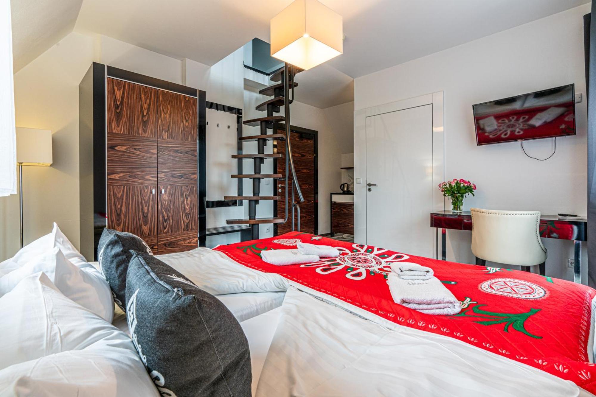 Aparthotel Tatry De Luxe Fizjomedical & Spa มูชองค์ชิคแล ภายนอก รูปภาพ